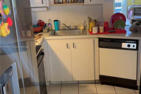 Condominio en venta en Miami, Florida, 2 dormitorios, 122.35 m2 № 1799005 - foto 21