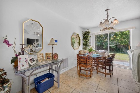 Villa ou maison à vendre à Altamonte Springs, Floride: 3 chambres, 103.31 m2 № 2310140 - photo 11