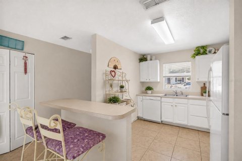Villa ou maison à vendre à Altamonte Springs, Floride: 3 chambres, 103.31 m2 № 2310140 - photo 8