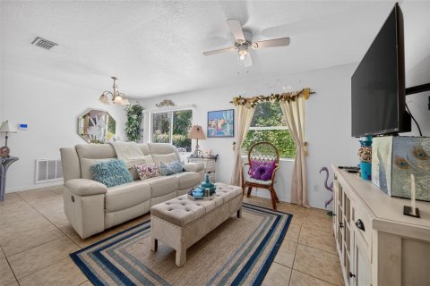 Villa ou maison à vendre à Altamonte Springs, Floride: 3 chambres, 103.31 m2 № 2310140 - photo 5