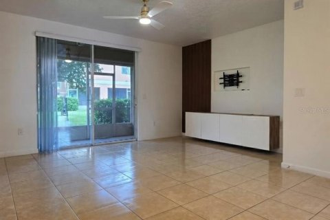 Touwnhouse à louer à Davenport, Floride: 3 chambres, 142.98 m2 № 2167476 - photo 3