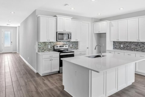 Touwnhouse à vendre à Sanford, Floride: 3 chambres, 208 m2 № 103048 - photo 1