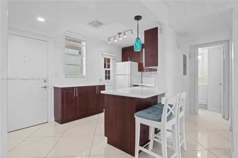 Снять в аренду кондоминиум в Авентура, Флорида 2 спальни, 100.61м2, № 1942403 - фото 7