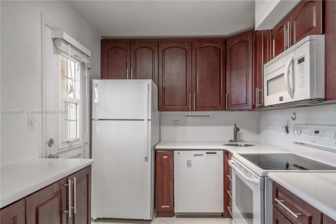 Снять в аренду кондоминиум в Авентура, Флорида 2 спальни, 100.61м2, № 1942403 - фото 4