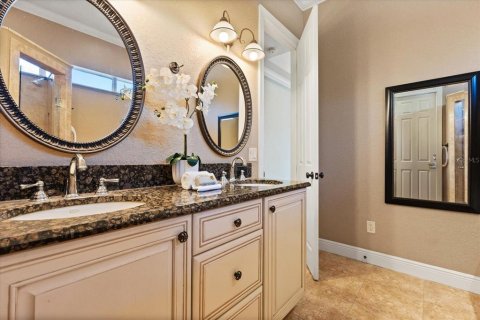 House in Orlando, Florida 5 bedrooms, 354.05 sq.m. № 1870544 - photo 26