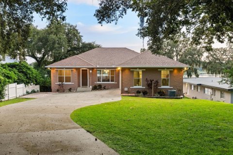 House in Orlando, Florida 5 bedrooms, 354.05 sq.m. № 1870544 - photo 3
