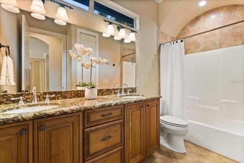 House in Orlando, Florida 5 bedrooms, 354.05 sq.m. № 1870544 - photo 29