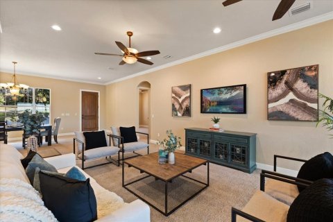 House in Orlando, Florida 5 bedrooms, 354.05 sq.m. № 1870544 - photo 21