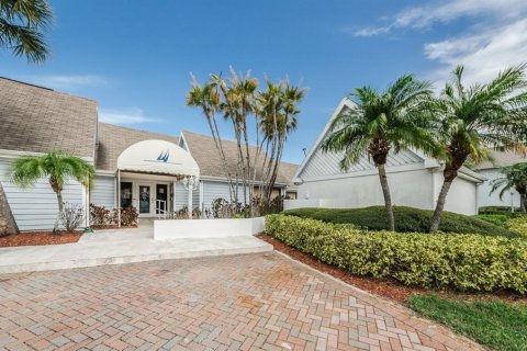 Condo in Palm Harbor, Florida, 2 bedrooms  № 2377668