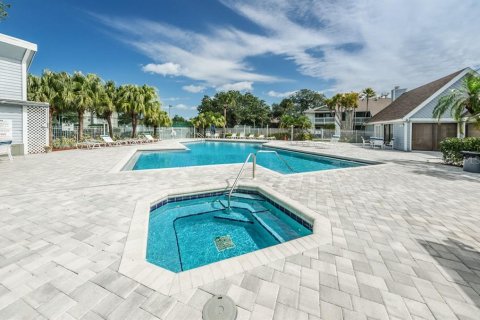 Condo in Palm Harbor, Florida, 2 bedrooms  № 2377668 - photo 3