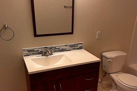 Condo in Palm Harbor, Florida, 2 bedrooms  № 2377668 - photo 15