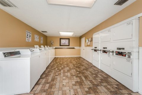 Condo in Palm Harbor, Florida, 2 bedrooms  № 2377668 - photo 5
