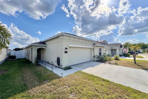 House in Bartow, Florida 4 bedrooms, 171.03 sq.m. № 1810814 - photo 2