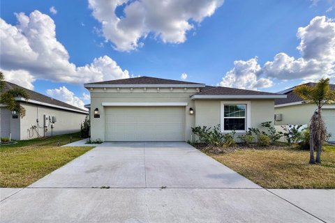 House in Bartow, Florida 4 bedrooms, 171.03 sq.m. № 1810814 - photo 1