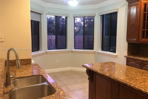 Купить виллу или дом в Майами, Флорида 5 спален, 298.22м2, № 1955543 - фото 13