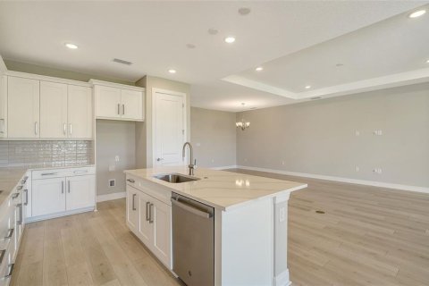 House in Lakewood Ranch, Florida 3 bedrooms, 205.96 sq.m. № 1582052 - photo 7