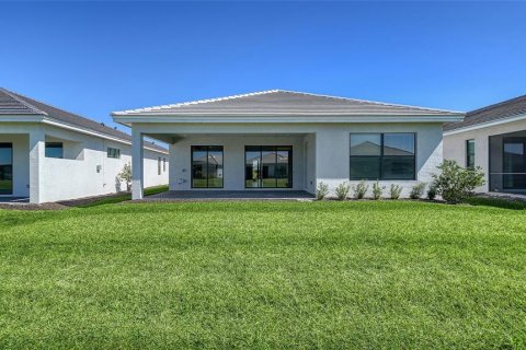 House in Lakewood Ranch, Florida 3 bedrooms, 205.96 sq.m. № 1582052 - photo 30