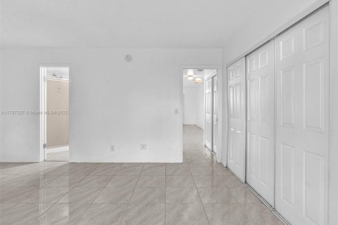 Condo in Deerfield Beach, Florida, 1 bedroom  № 1864435 - photo 23