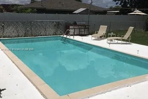 Villa ou maison à vendre à Miami, Floride: 3 chambres, 118.45 m2 № 1970547 - photo 4