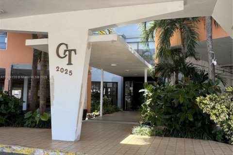 Condo à North Miami Beach, Floride, 1 chambre  № 1976165