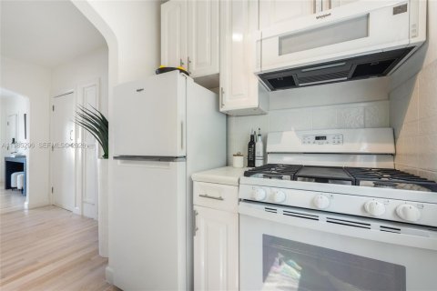 Copropriété à vendre à Miami Beach, Floride: 51.1 m2 № 2046985 - photo 8