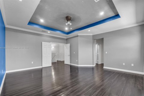 House in Homestead, Florida 4 bedrooms, 277.78 sq.m. № 1878403 - photo 23