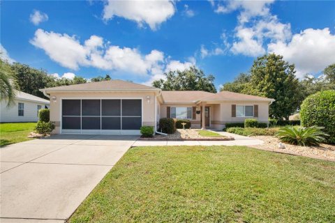 House in Summerfield, Florida 3 bedrooms, 151.24 sq.m. № 1855850 - photo 1