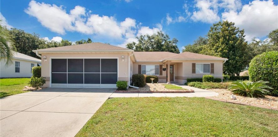 House in Summerfield, Florida 3 bedrooms, 151.24 sq.m. № 1855850