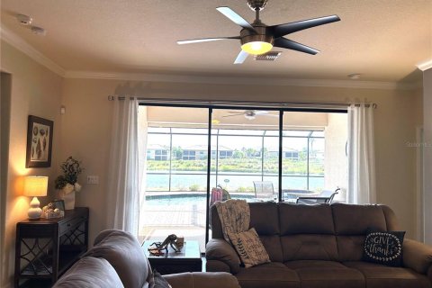 House in Bradenton, Florida 4 bedrooms, 212.47 sq.m. № 1063649 - photo 19