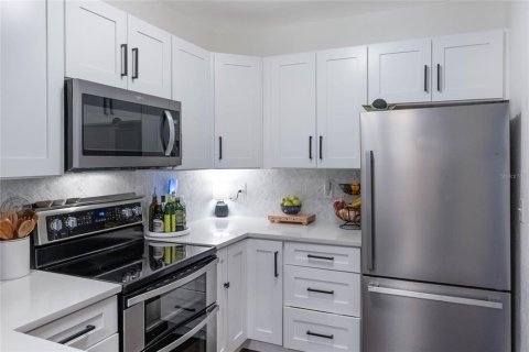 Condominio en alquiler en Orlando, Florida, 2 dormitorios, 112.88 m2 № 1773359 - foto 9