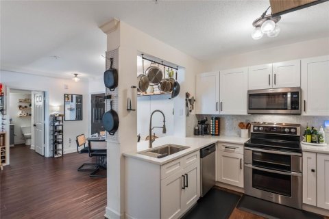 Condominio en alquiler en Orlando, Florida, 2 dormitorios, 112.88 m2 № 1773359 - foto 10