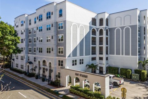 Condominio en alquiler en Orlando, Florida, 2 dormitorios, 112.88 m2 № 1773359 - foto 2