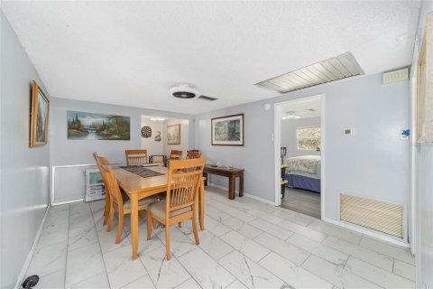 Casa en venta en Belleview, Florida, 3 dormitorios, 163.42 m2 № 2097323 - foto 9