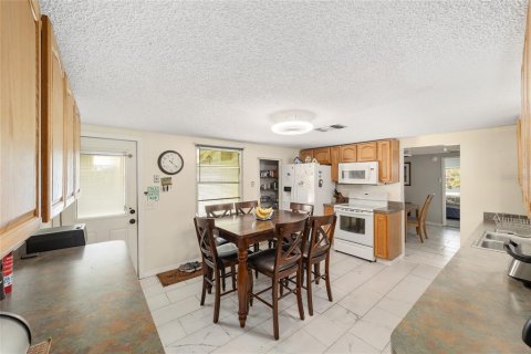 Casa en venta en Belleview, Florida, 3 dormitorios, 163.42 m2 № 2097323 - foto 13