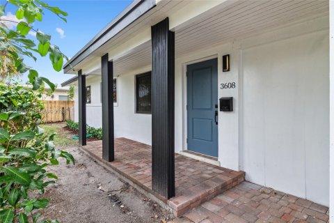 House in Fort Lauderdale, Florida 3 bedrooms, 136.47 sq.m. № 2001727 - photo 3