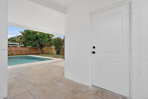 House in Fort Lauderdale, Florida 3 bedrooms, 136.47 sq.m. № 2001727 - photo 28