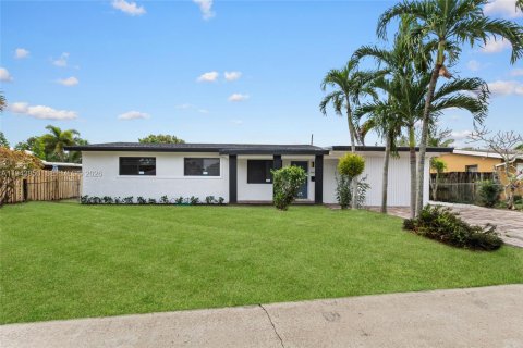 House in Fort Lauderdale, Florida 3 bedrooms, 136.47 sq.m. № 2001727 - photo 2