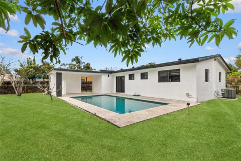 House in Fort Lauderdale, Florida 3 bedrooms, 136.47 sq.m. № 2001727 - photo 24