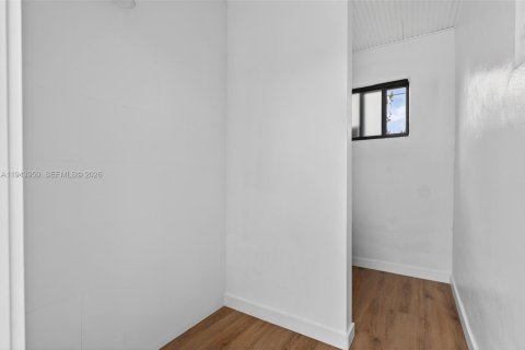 House in Fort Lauderdale, Florida 3 bedrooms, 136.47 sq.m. № 2001727 - photo 29