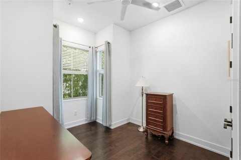 Adosado en venta en Saint Petersburg, Florida, 4 dormitorios, 195.37 m2 № 2425473 - foto 17