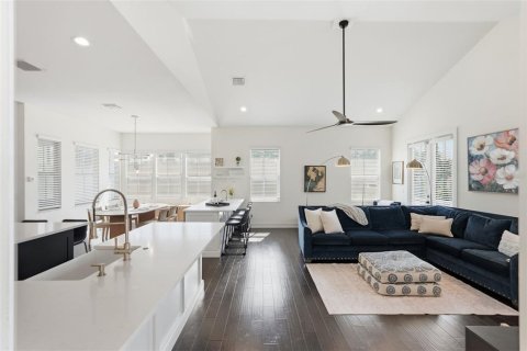 Adosado en venta en Saint Petersburg, Florida, 4 dormitorios, 195.37 m2 № 2425473 - foto 3