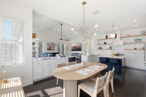 Adosado en venta en Saint Petersburg, Florida, 4 dormitorios, 195.37 m2 № 2425473 - foto 26