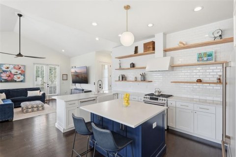 Adosado en venta en Saint Petersburg, Florida, 4 dormitorios, 195.37 m2 № 2425473 - foto 9