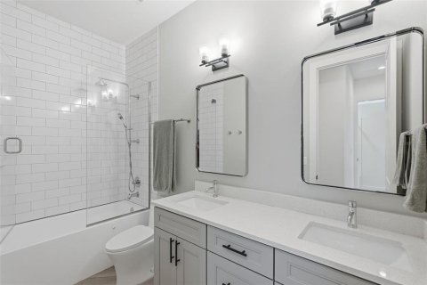 Adosado en venta en Saint Petersburg, Florida, 4 dormitorios, 195.37 m2 № 2425473 - foto 20