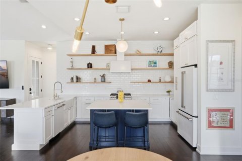 Adosado en venta en Saint Petersburg, Florida, 4 dormitorios, 195.37 m2 № 2425473 - foto 8