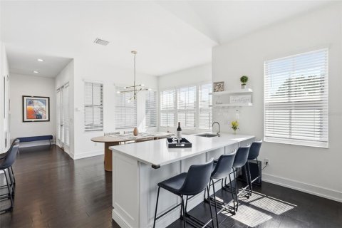 Adosado en venta en Saint Petersburg, Florida, 4 dormitorios, 195.37 m2 № 2425473 - foto 7