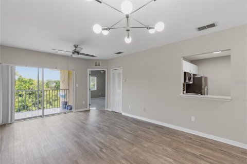 Condo in Orlando, Florida, 3 bedrooms  № 2198206 - photo 5
