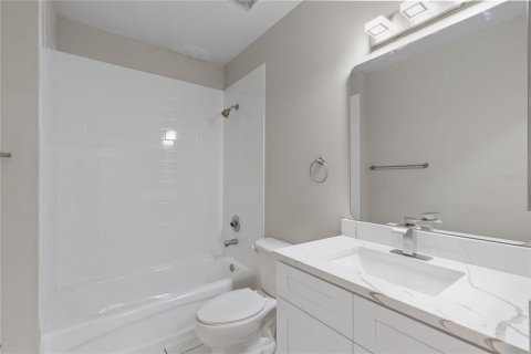 Condo in Orlando, Florida, 3 bedrooms  № 2198206 - photo 13