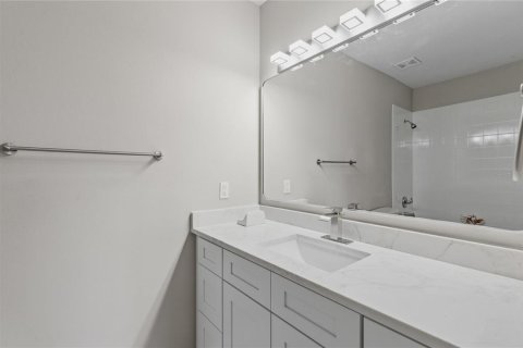 Condo in Orlando, Florida, 3 bedrooms  № 2198206 - photo 17