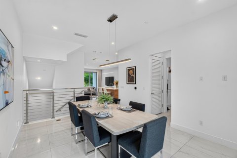 Touwnhouse à vendre à Boca Raton, Floride: 3 chambres, 271.92 m2 № 2177007 - photo 12